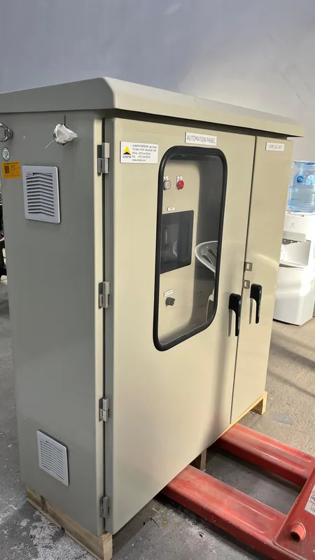 GRP kiosk housing the RTU panel at the Bawabat Al Sharq reservoir pumping station